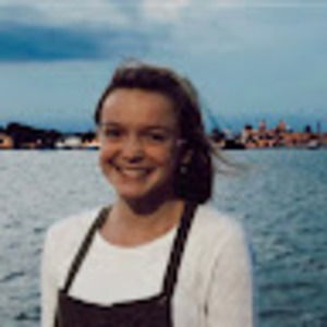 Meet your Posher, Caroline